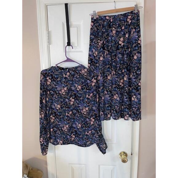 VINTAGE 2 piece rayon blouse and skirt set sz 6 Rayon - Picture 2 of 5